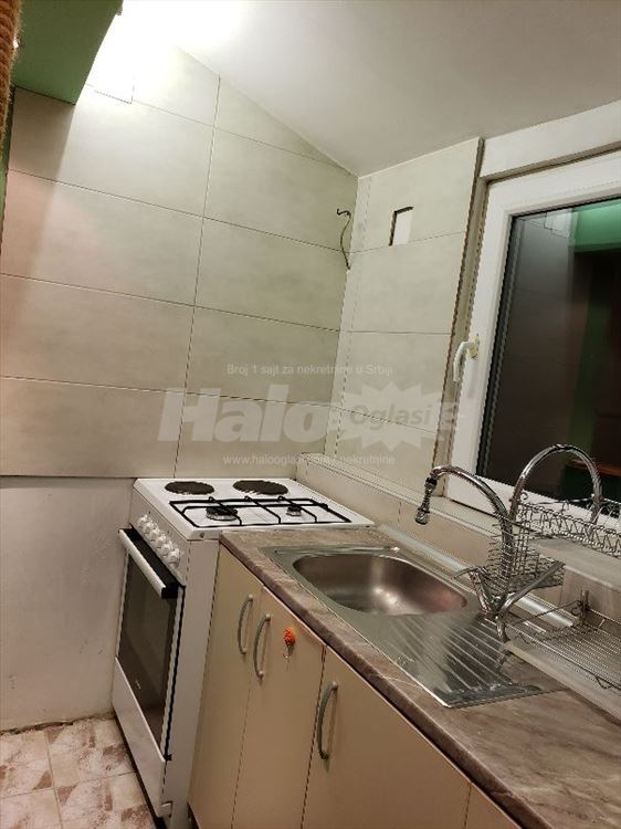 Renoviran, potpuno namešten I opremljen stan — 13