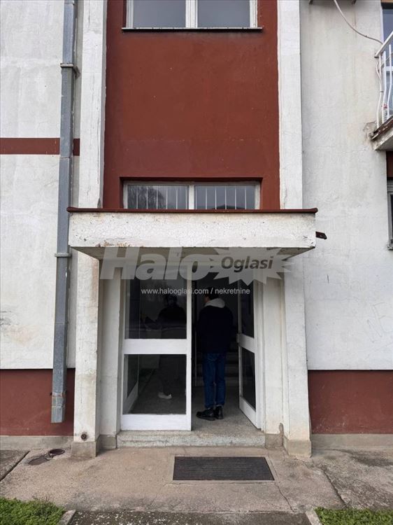 Renoviran stan 39m² u Batajnici – 2 Terase,Parking — 3