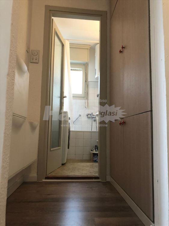 Renoviran stan 39m² u Batajnici – 2 Terase,Parking — 7