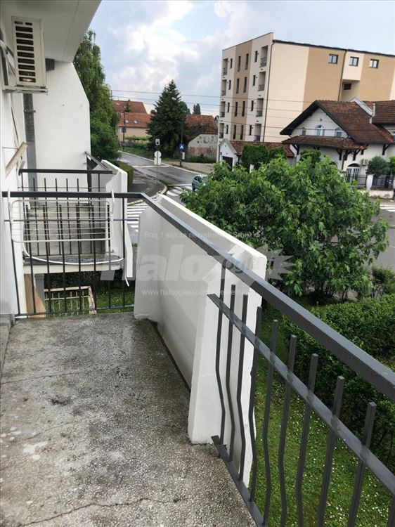 Renoviran stan 39m² u Batajnici – 2 Terase,Parking — 11