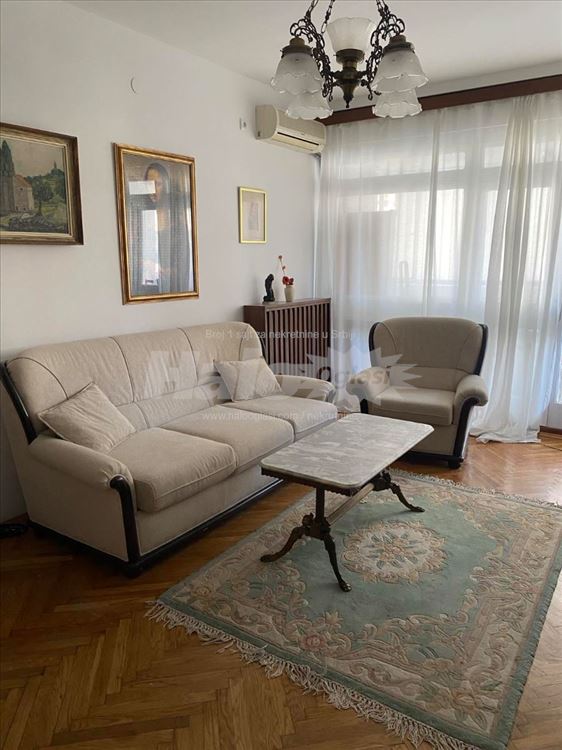 Renoviran stan kod Hrama, centar — 3