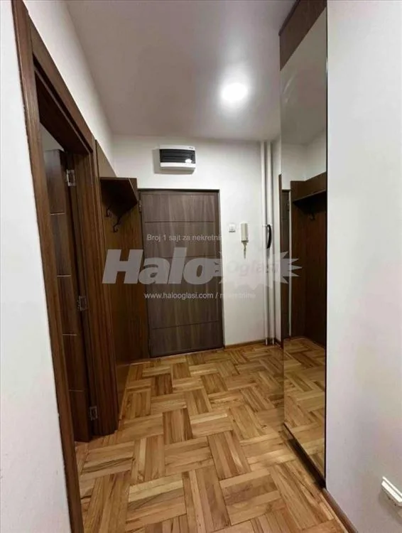 Lux renoviran 2.5 soban stan Borča — 4