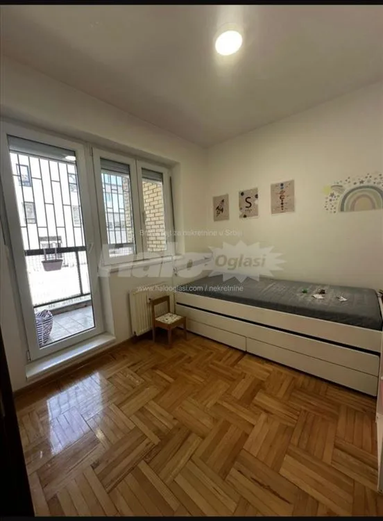 Lux renoviran 2.5 soban stan Borča — 7