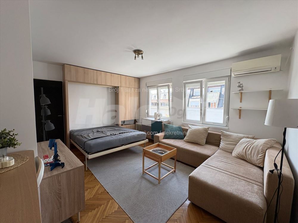 Renoviran stan sa velikom terasom — 9