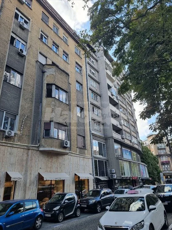 Renoviran stan Toplicin venac — 2