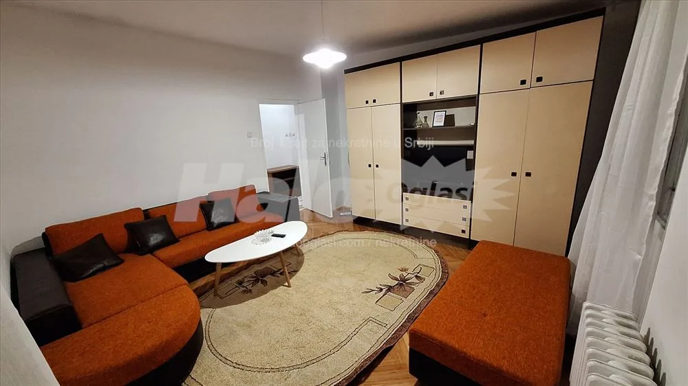 Renoviran stan u centru – 50m², odmah useljiv — 11