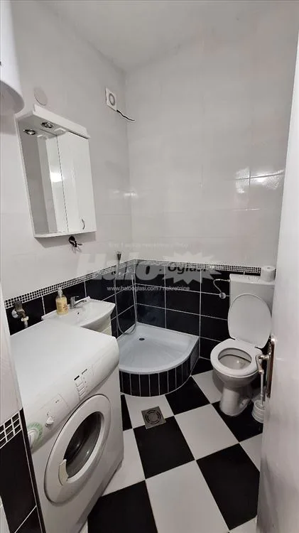 Renoviran stan u centru – 50m², odmah useljiv — 15