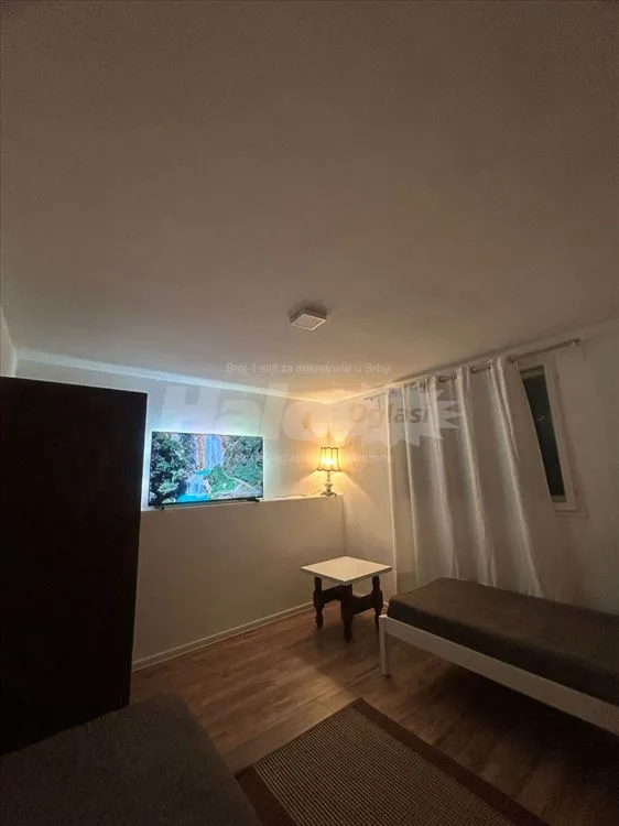 Renoviran stan u najlepšem delu Kaluđerice — 4