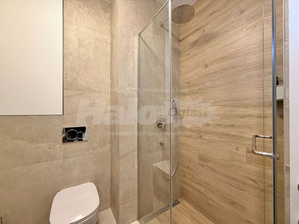 Renoviran stan u urbanom delu Senjaka — 7
