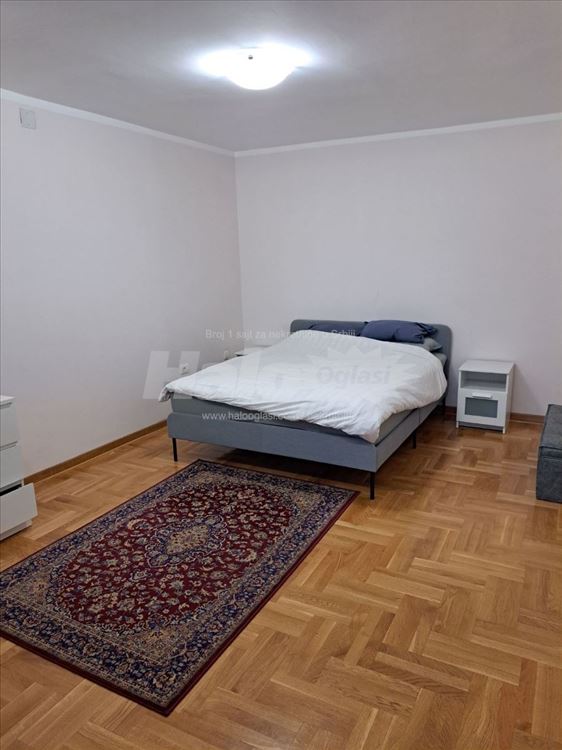 Renoviran svetao stan — 4