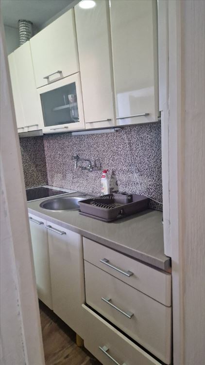 Renoviran trosoban stan sa velikom terasom – Centa — 9