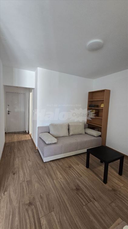 RENOVIRAN za nove stanare 1.5 Retenzija, pogled — 2