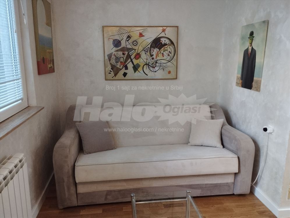 Renovirana garsonjera, Konjarnik, useljiv od 01.06 — 8