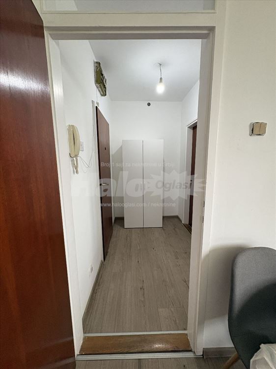 Renovirana garsonjera sa uračunatim komunalijama — 5
