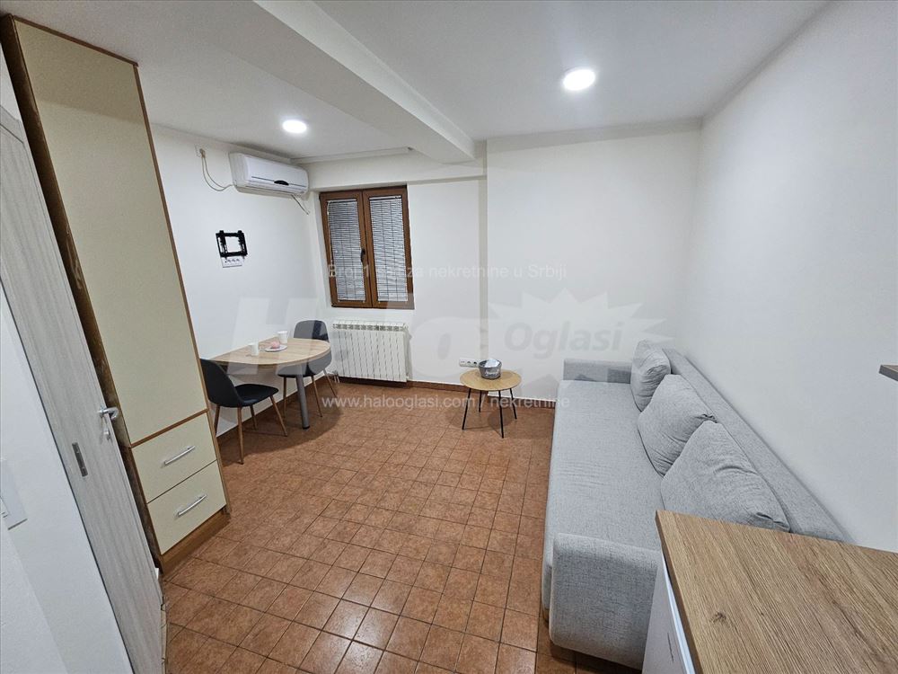 Renovirana Garsonjera Vračar Hram Svetog Save — 2