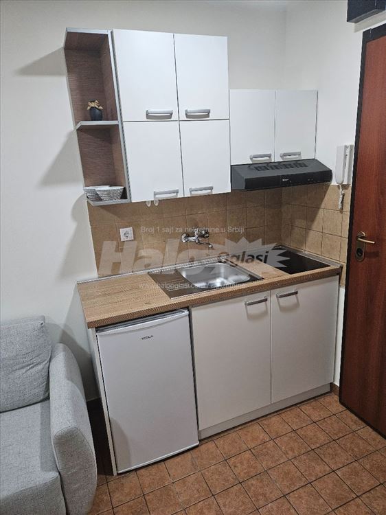 Renovirana Garsonjera Vračar Hram Svetog Save — 4