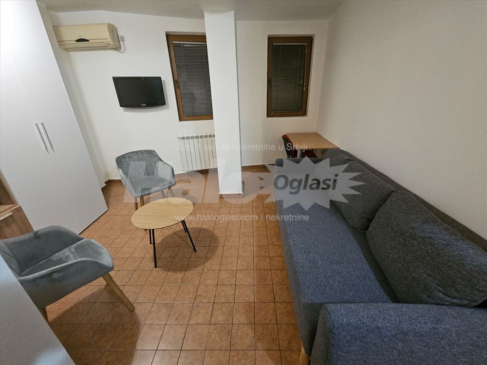 Renovirana Garsonjera Vračar — 7