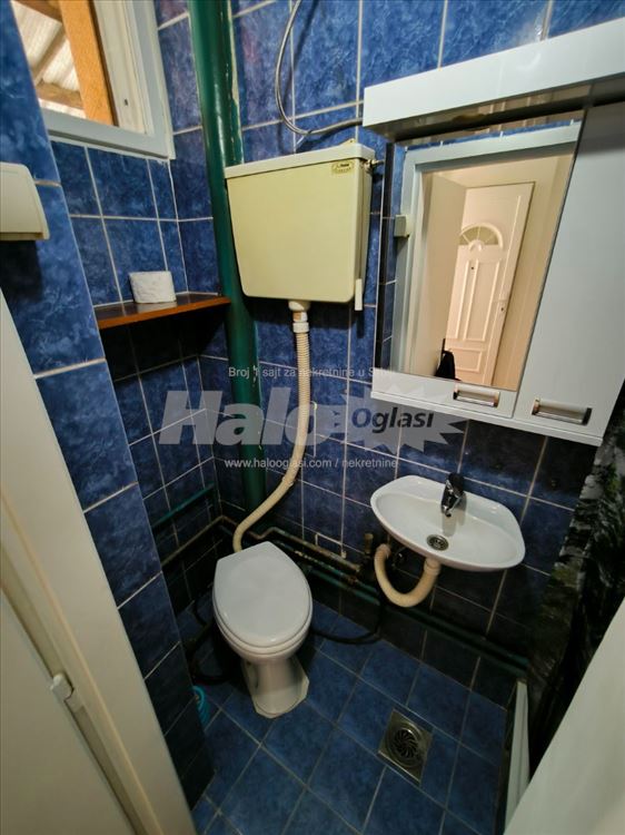Renovirana kuća sa dvorištem u MML — 7