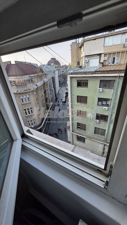 Retka prilika: stan sa pogledom na Knez Mihailovu — 12