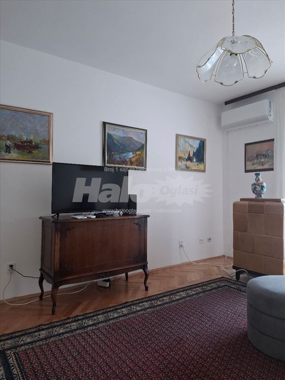 RETKO u ponudi; Gospodska Zemun, Pesacka zona — 4