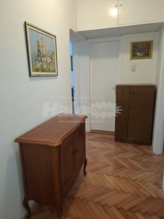 RETKO u ponudi; Gospodska Zemun, Pesacka zona — 8