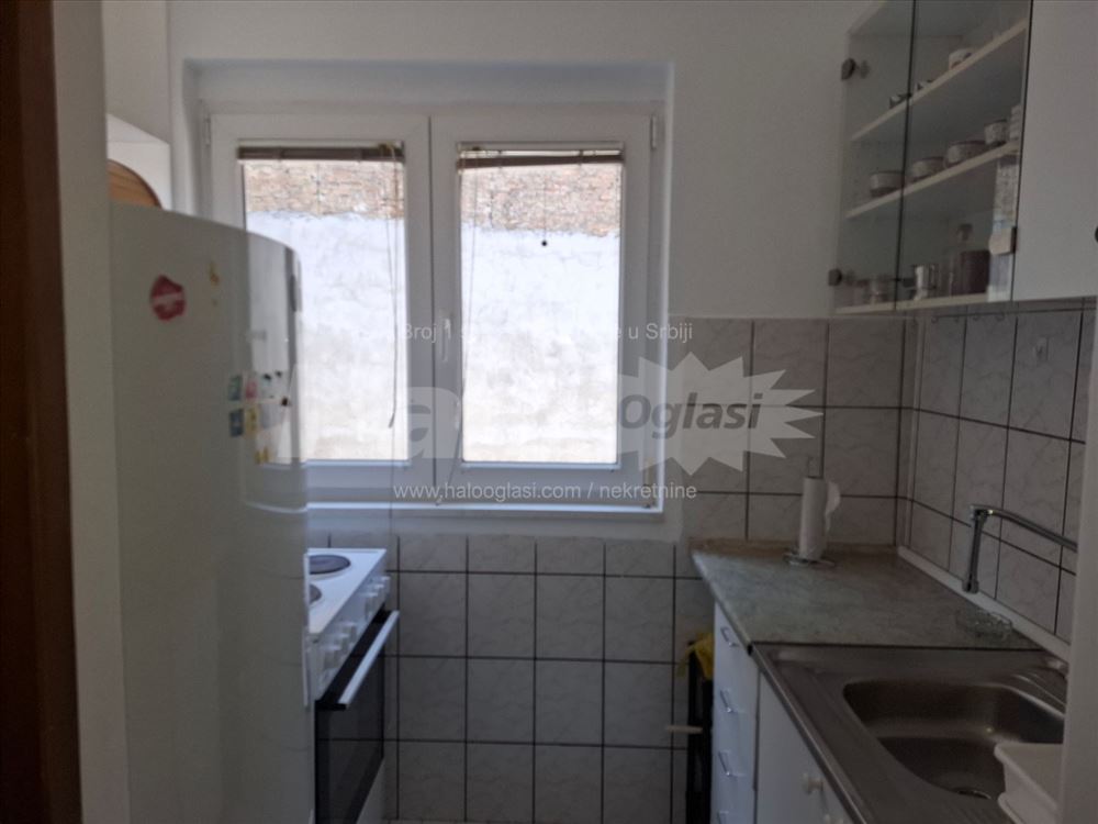 RETKO u ponudi; Gospodska Zemun, Pesacka zona — 9