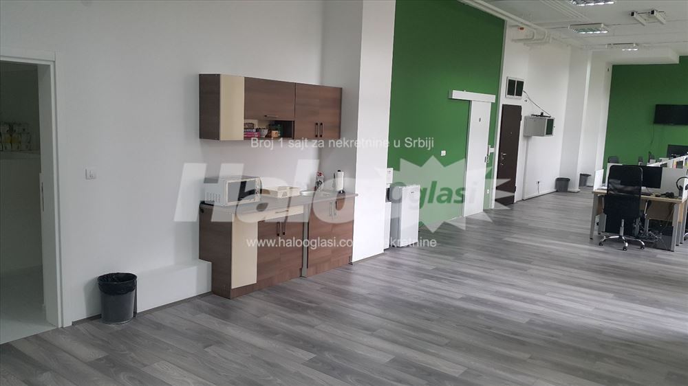 Retko u ponudi–Vlasnik-Luksuzan P.Prostor u centru — 4