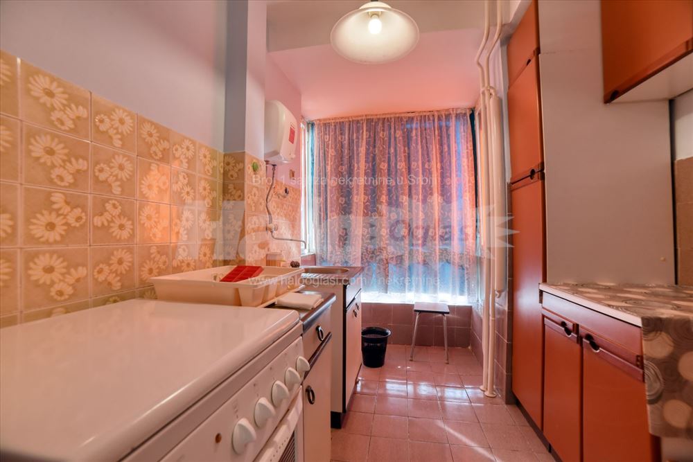 Rezervisano - Banovo brdo, Kirovljeva — 15