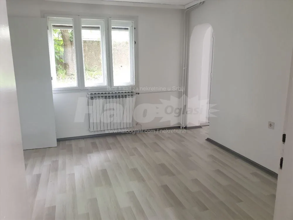 Ripanj kuća, top, centar, 180m, plac 5ari — 3