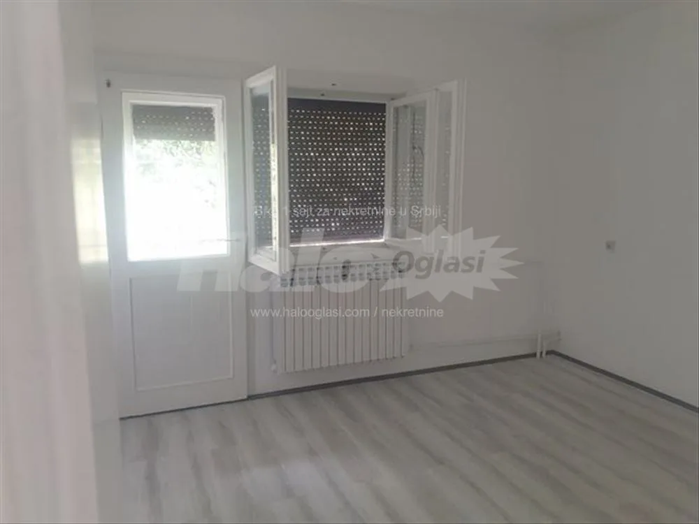 Ripanj kuća, top, centar, 180m, plac 5ari — 4