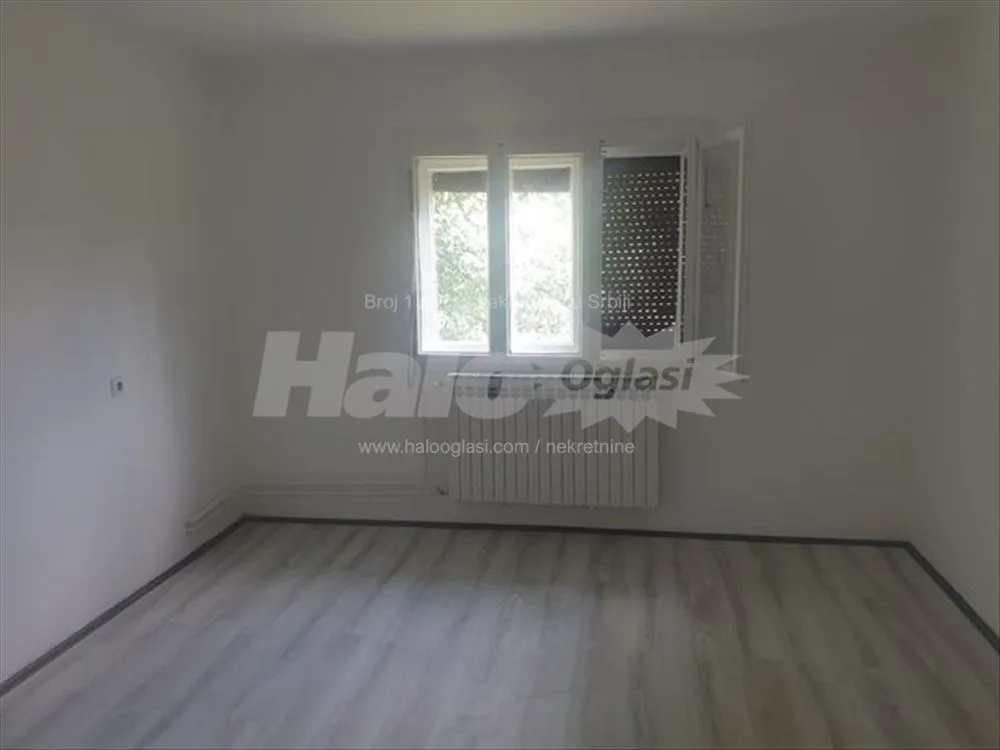 Ripanj kuća, top, centar, 180m, plac 5ari — 7