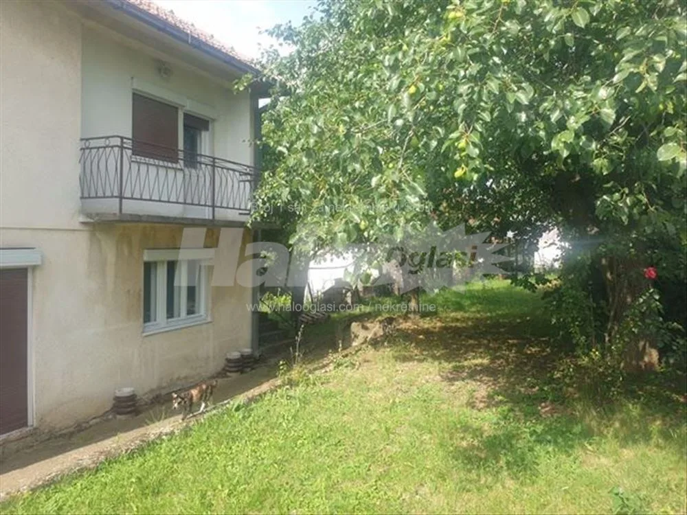 Ripanj kuća, top, centar, 180m, plac 5ari — 8