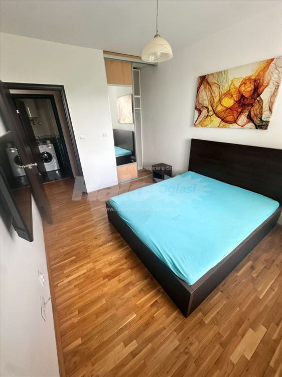 Sa garažnim mestom,  opremljen 52m2, Vojvode Stepe — 11