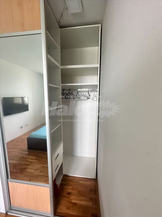 Sa garažnim mestom,  opremljen 52m2, Vojvode Stepe — 12