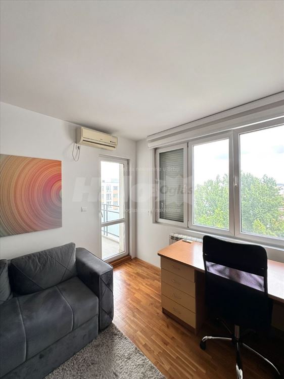 Sa garažnim mestom,  opremljen 52m2, Vojvode Stepe — 14