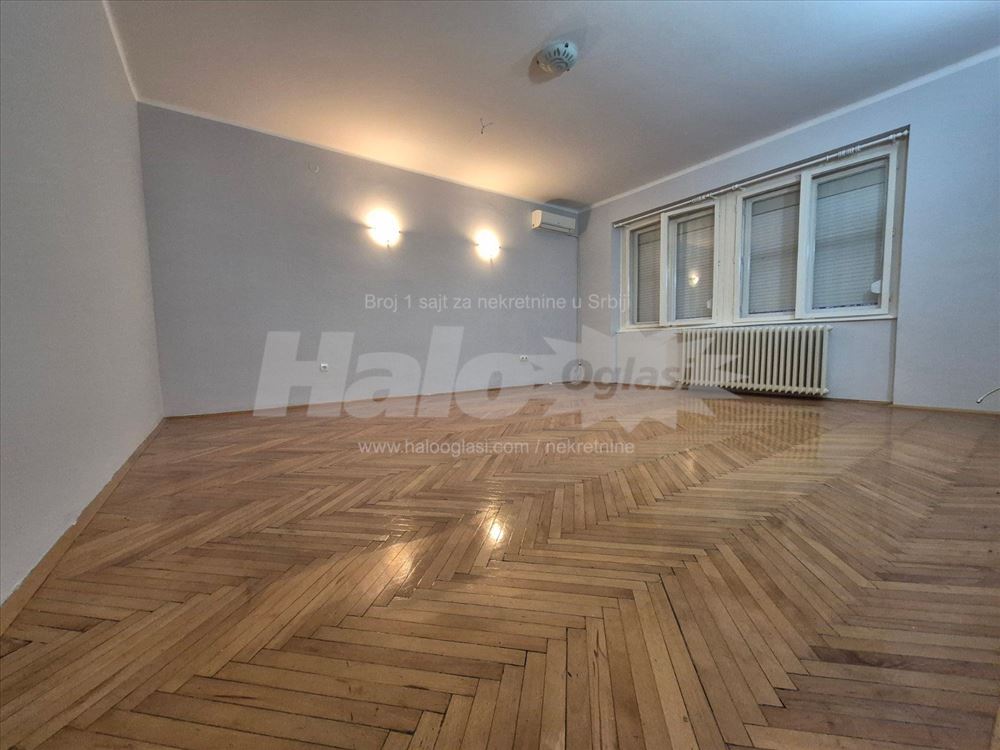 Sajam - 80m2, poslovni prostor/stan s parkingom — 3