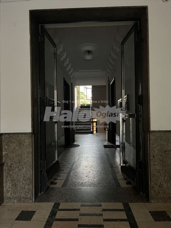 Salonac centar Narodno pozorište HITNO — 3
