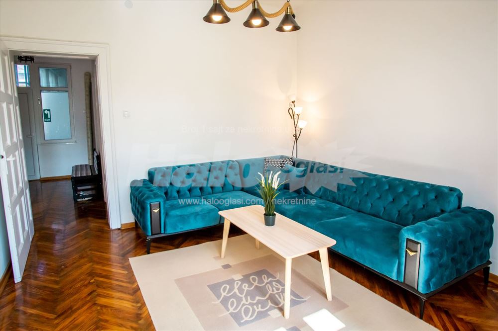 Salonac (open space) u Bulevaru blizu Vuka — 3