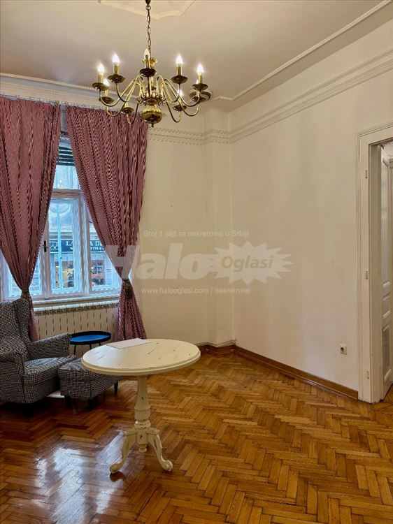 Salonac Strogi Centar Kralja Petra 60m2 — 12