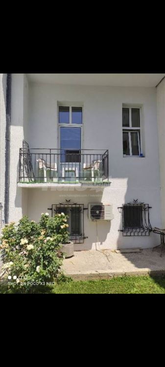 Salonac u blizini Hrama Svetog Save — 13