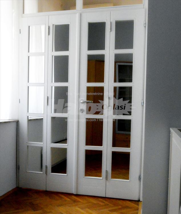 Salonac u centru grada — 6