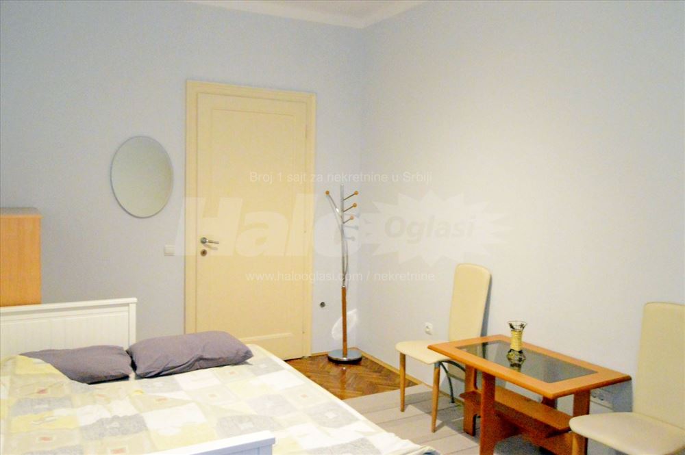 Salonac u centru grada — 8