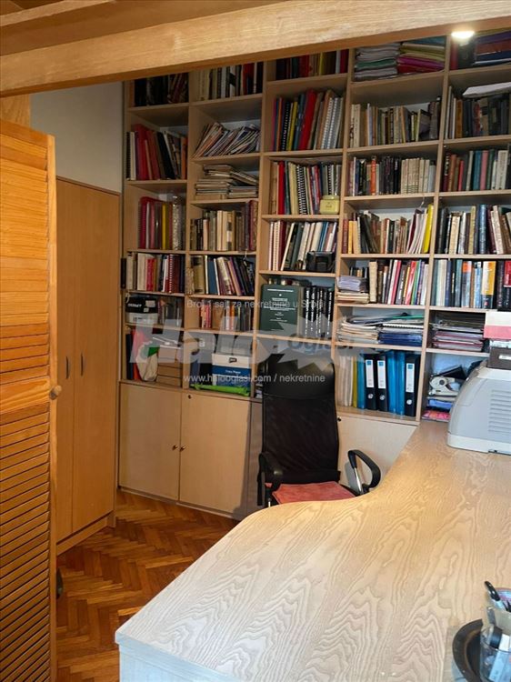 Salonac u Zemunu, 47m², 1.5 soban, 3. sprat — 3