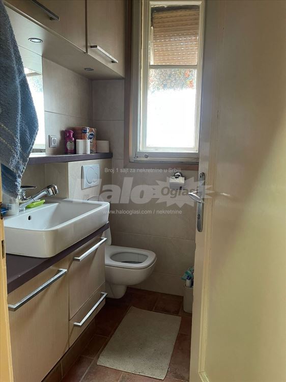 Salonac u Zemunu, 47m², 1.5 soban, 3. sprat — 6