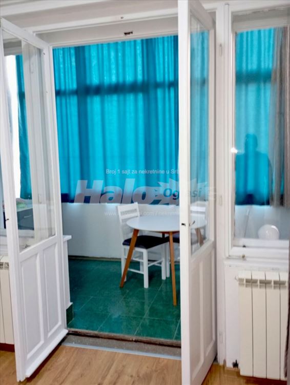 Salonski dvosoban centar — 14