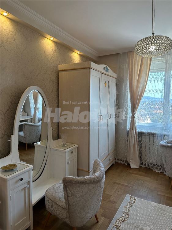 Salonski, stilski trosoban stan na Vračaru — 14