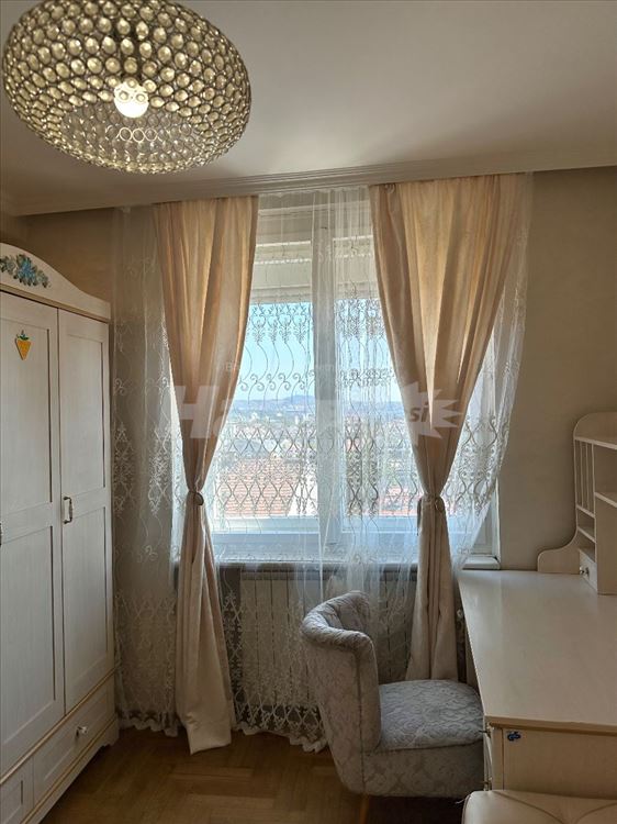 Salonski, stilski trosoban stan na Vračaru — 15