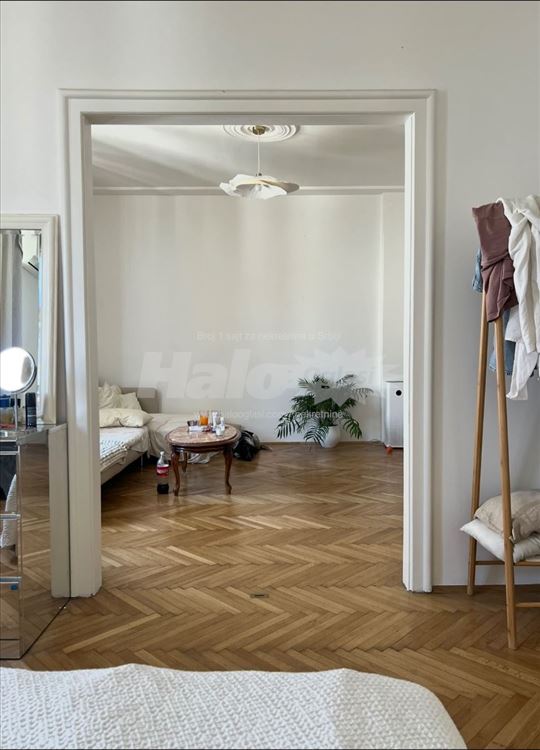 Salonski trosoban, 60 m², Gundulićev venac — 2