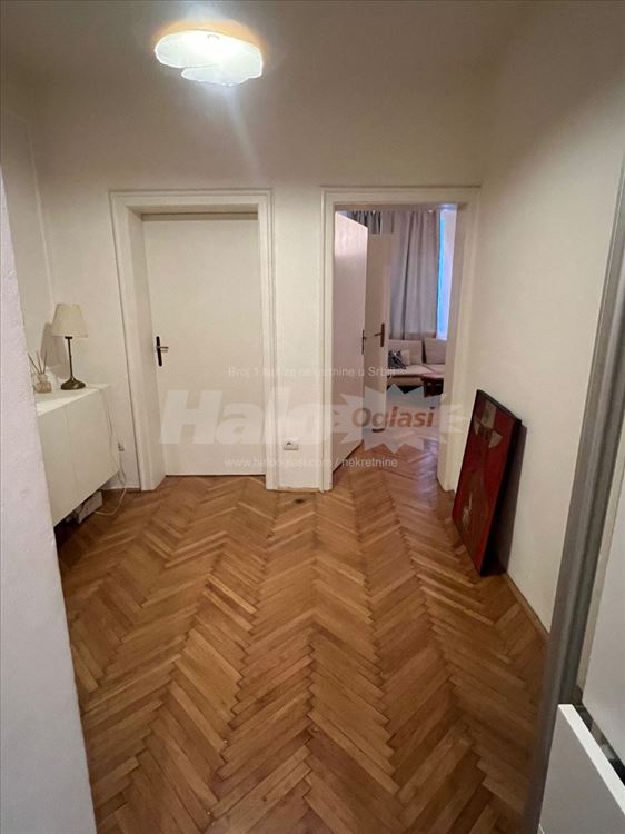 Salonski trosoban, 60 m², Gundulićev venac — 5