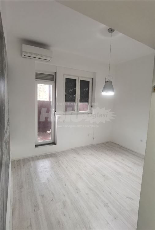 Sarajevska studio-garsonjera — 5